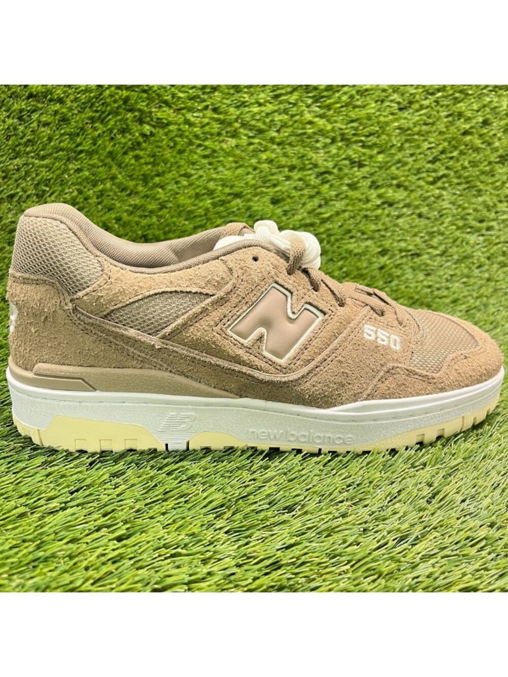 New Balance 550 Mens Size 9.5 Brown Athletic Running Lifestyle Shoes Sneakers